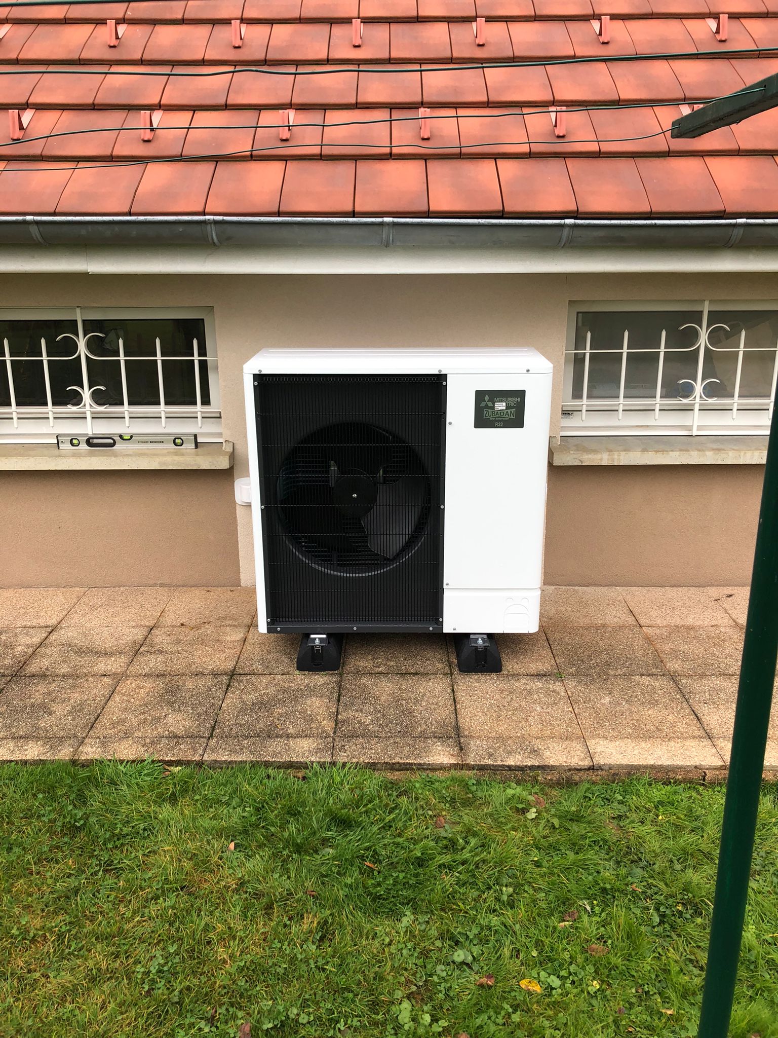 Pourquoi confier l&#8217;installation de sa pompe à chaleur à une entreprise certifiée RGE ? 